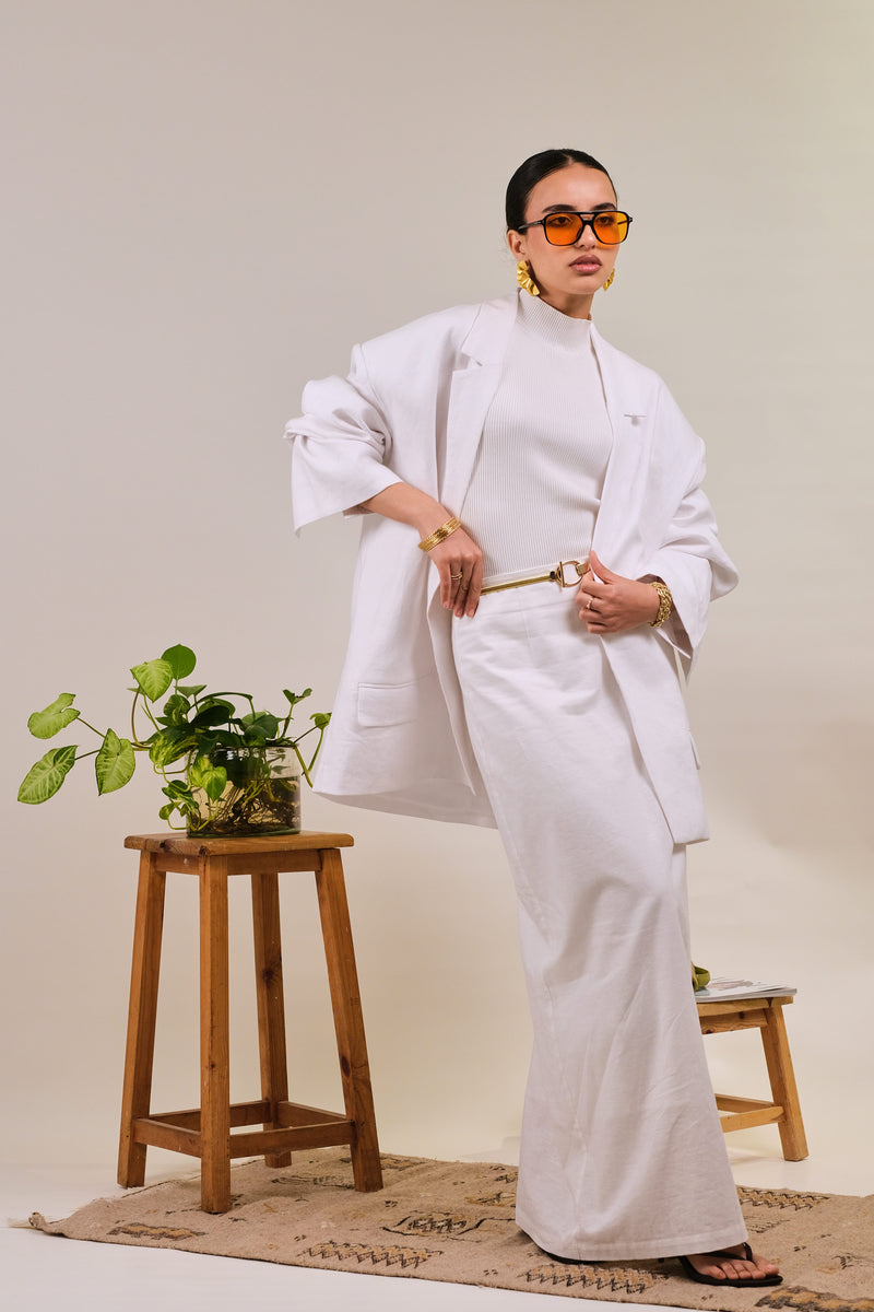 𝘈𝘴𝘪𝘭𝘢 – 𝘑𝘶𝘱𝘦 𝘭𝘰𝘯𝘨𝘶𝘦 𝘦𝘯 𝘭𝘪𝘯