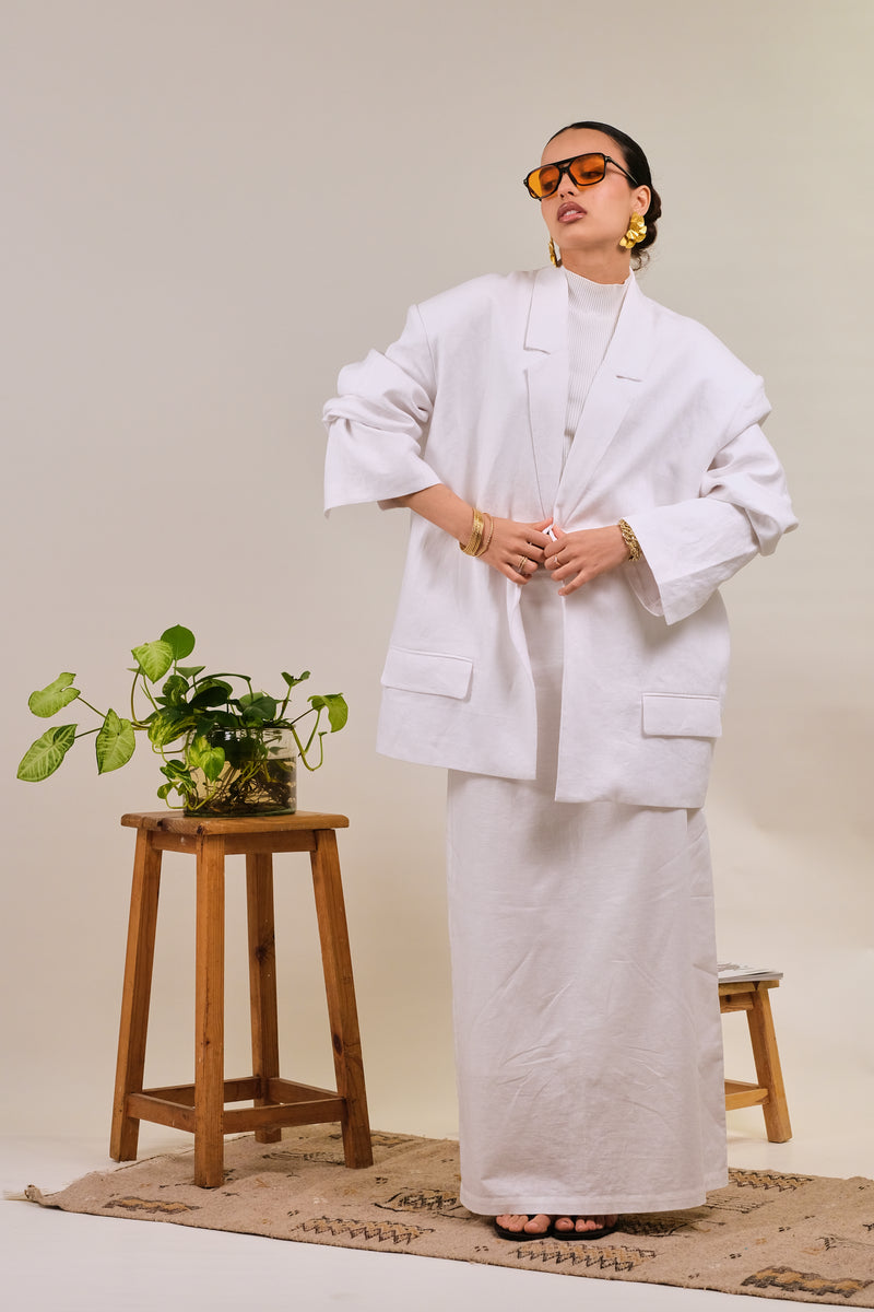 𝘈𝘴𝘪𝘭𝘢 – 𝘑𝘶𝘱𝘦 𝘭𝘰𝘯𝘨𝘶𝘦 𝘦𝘯 𝘭𝘪𝘯